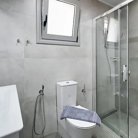 Small Halipoma Odysseas Into Town Close Villa Lefkáda