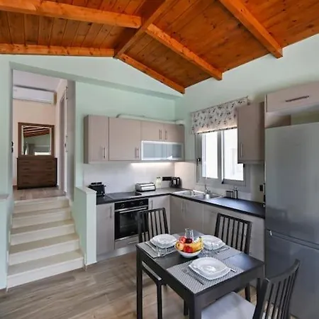 Small Halipoma Odysseas Into Town Close Villa Lefkada City