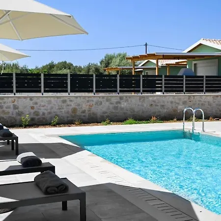 Вилла Small Halipoma Odysseas Into Town Close